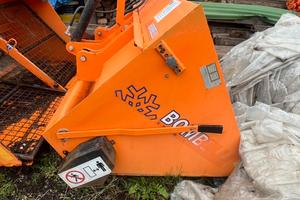 Sabbiatore spargisale/ghiaia Bombelli AU 160-200