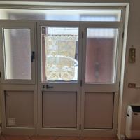 Vetrina in Alluminio R40 con finestrella