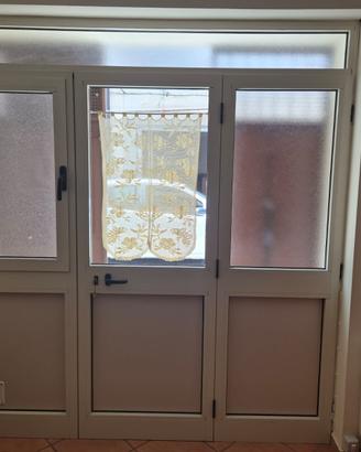 Vetrina in Alluminio R40 con finestrella