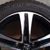 4 gomme invernali 205/55R16 con cerchi Toyota