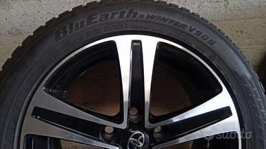 4 gomme invernali 205/55R16 con cerchi Toyota