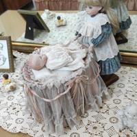 bambola vintage con neonato