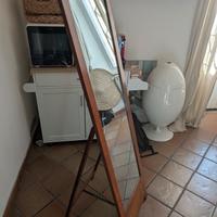 Specchiera stand alone