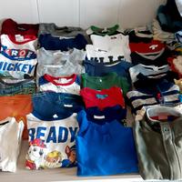 Lotto abbigliamento bimbo 3 / 4 anni 60 pezzi