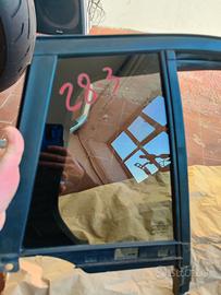 Vetro fisso laterale posteriore Ford Focus MK4