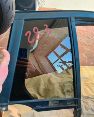 Vetro fisso laterale posteriore Ford Focus MK4