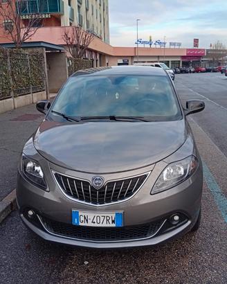 Lancia Ypsilon Gold plus superaccessoriata