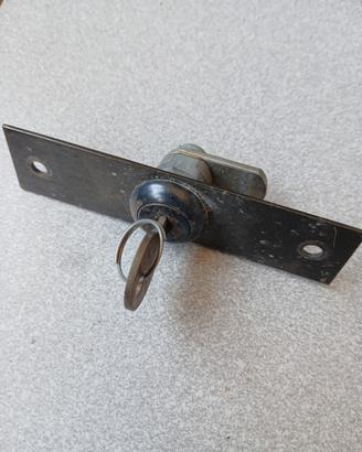 Serratura flipper vintage.