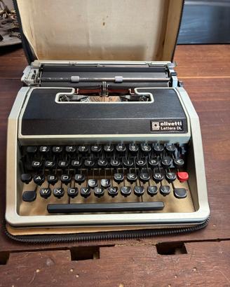 Macchina per scrivere vintage Olivetti Lettera LD