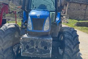 Trattore New Holland T5070