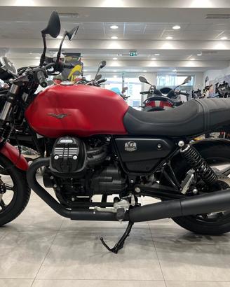 Moto Guzzi V7 IV STONE