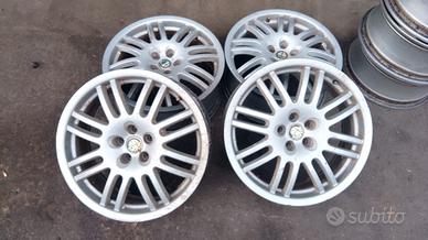4 cerchi in lega Alfa Romeo misura R17