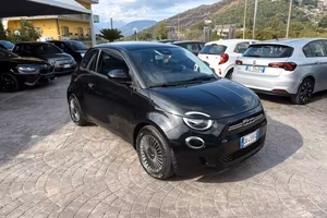 Fiat 500e Berlina 42 kWh Icon