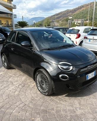 Fiat 500e Berlina 42 kWh Icon