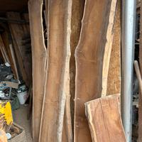 Assi in legno stagionati molto vecchi