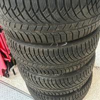 Gomme invernali 215/45/18