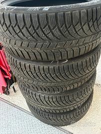 Gomme invernali 215/45/18