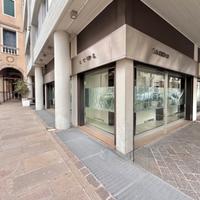 Negozio centro storico