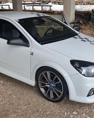 Opel Astra 2,0 Turbo OPC ( NUMERATA )