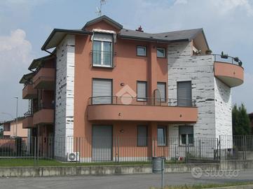 2 LOCALI A LONATE POZZOLO