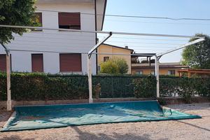 struttura per copertura auto 