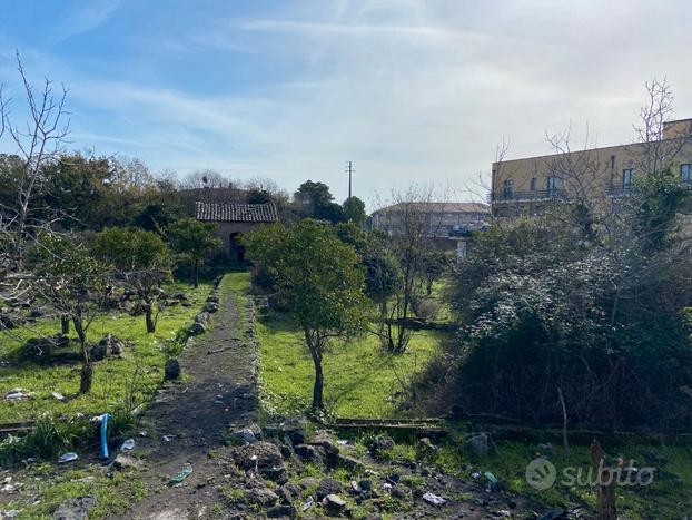 Terreno con destinazione commerciale