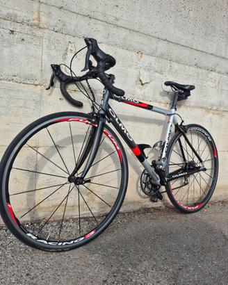 bicicletta da corsa carbonio Olmo
