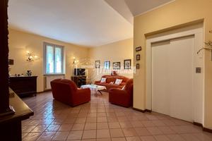 QUADRILOCALE SENZA SPESE CONDOMINIALI CON BOX QUAD
