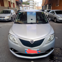 Lancia Ypsilon 1,2 Benzina