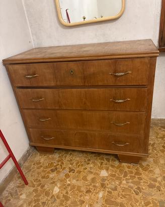 Cassetiera di legno