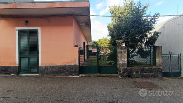 Casa Indipendente con giardino (Linera)