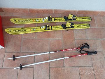 sci,scarponi e bastoncini da discesa