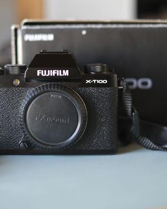 Fujifilm X-T100 black - Come nuova con accessori