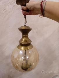 Lampadario Vintage Anni '70 a Sfera in Vetro Ambra