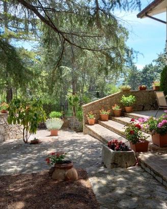 Villa singola immersa nel verde