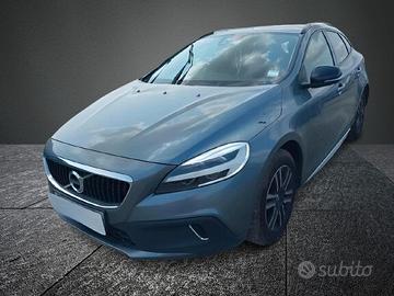 VOLVO V 40