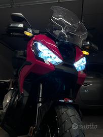 Honda adv 750
