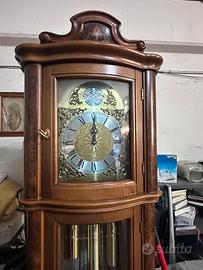 Orologio a pendolo da terra