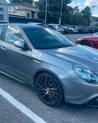 Alfa Romeo Giulietta 1750 TBi Quadrifoglio Verde