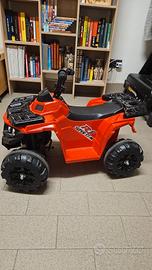 Quad elettrico giocattolo