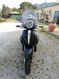 Scooter Beverly Tourer 300
