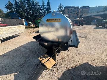 RIMORCHIO AGR. MONOASSE CON CISTERNA PER TRASPORTO