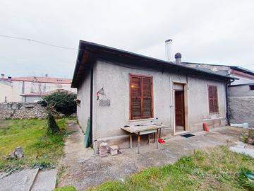 Vendita casa indipendente con giardino di mq 411