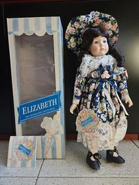 Bambole di porcellana Victoria e Elizabeth