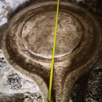 Pietra ANTICA  lavorata a scalpello  anno 1500 +/-