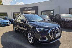 AUDI Q3 35 TDI S tronic Business Advanced