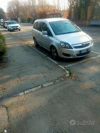 MACCHINA X FAMIGLIA 7 POSTI