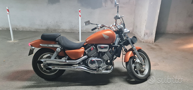 Honda super magna 750 90 cavalli con camper