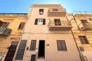 CASA SEMINDIPENDENTE A FICARAZZI