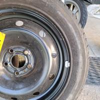 Pneumatico estive con cerchione in ferro 